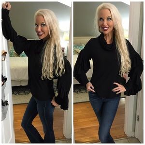 🛍AVAILABLE Black Oversized Cowl Neck Sweater Top!